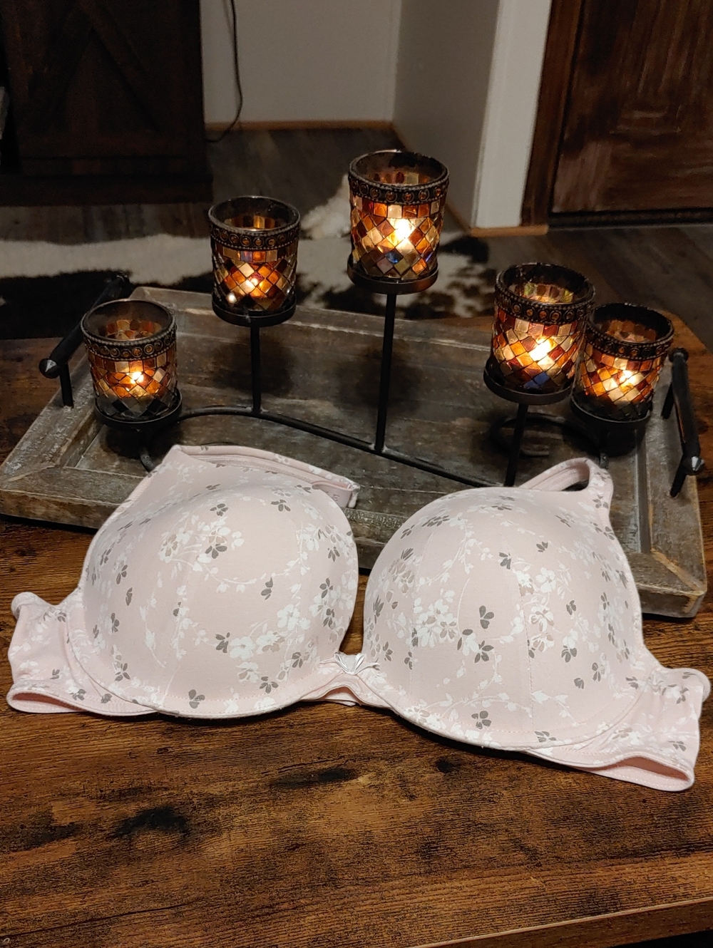 Like New Cacique 40C Pink/grey Floral Padded Underwire Push Up Bra